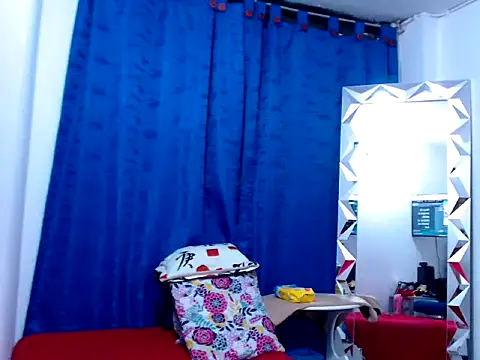 Snapshot of Sexysquirtmommy chatting on October 20, 10:10 pm Sexysquirtmommy online show from October 20, 10:10 pm