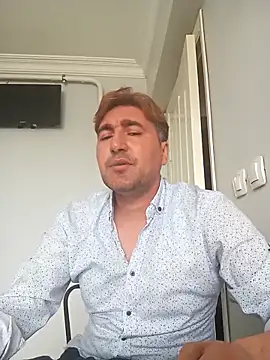 Snapshot of mert0359 chatting on September 15, 9:31 am mert0359 online show from September 15, 9:31 am