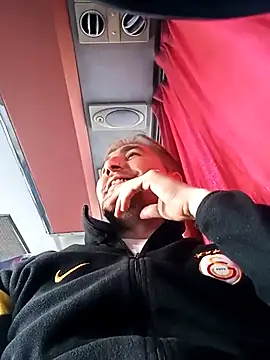 Snapshot of mert0359 chatting on September 30, 5:23 am mert0359 online show from September 30, 5:23 am