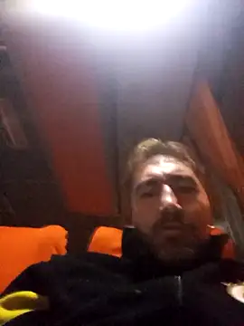 Snapshot of mert0359 chatting on October 3, 9:23 pm mert0359 online show from October 3, 9:23 pm