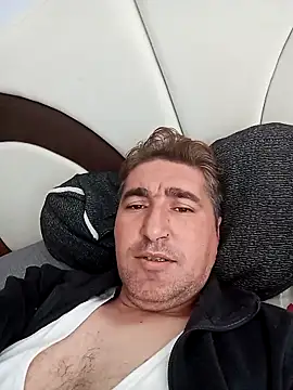 Snapshot of mert0359 chatting on October 28, 8:18 am mert0359 online show from October 28, 8:18 am