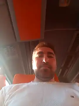 Snapshot of mert0359 chatting on November 3, 1:34 pm mert0359 online show from November 3, 1:34 pm