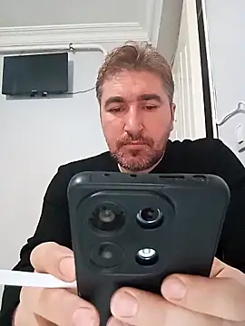 Snapshot of mert0359 chatting on December 3, 2:26 pm mert0359 online show from December 3, 2:26 pm