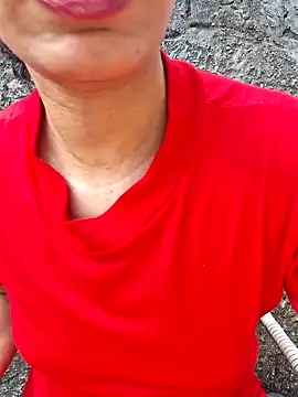 Snapshot of RavenShyfit chatting on December 16, 7:08 pm RavenShyfit online show from December 16, 7:08 pm