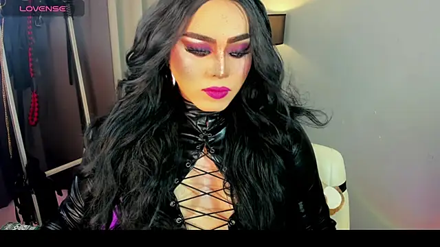 Snapshot of MagnaCumLoader17 chatting on September 22, 7:38 pm MagnaCumLoader17 online show from September 22, 7:38 pm