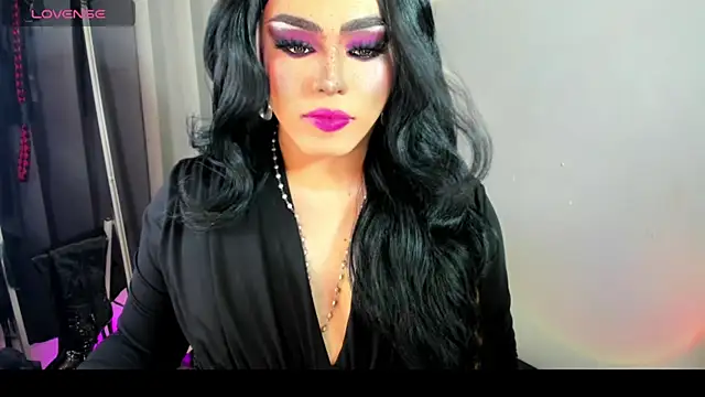 Snapshot of MagnaCumLoader17 chatting on September 29, 8:13 pm MagnaCumLoader17 online show from September 29, 8:13 pm