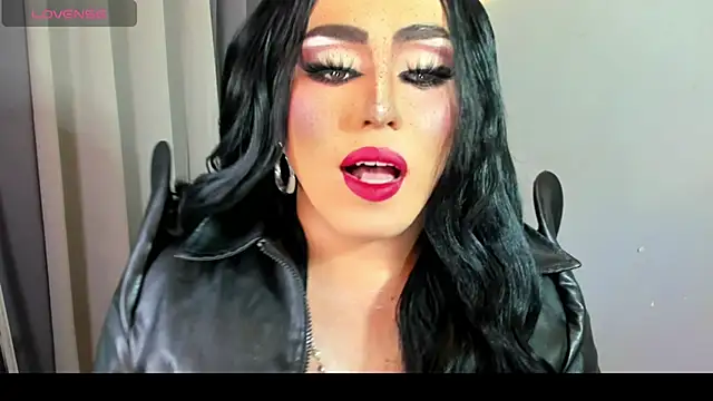 Snapshot of MagnaCumLoader17 chatting on October 1, 12:05 am MagnaCumLoader17 online show from October 1, 12:05 am