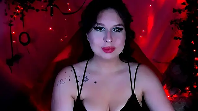 ChloeRicc online show from June 16, 9:06 pm