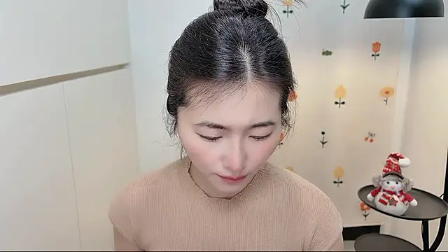Rosalind xixi online show from May 1, 1:10 am