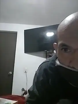 Snapshot of mexhotbi chatting on November 22, 1:43 pm mexhotbi online show from November 22, 1:43 pm