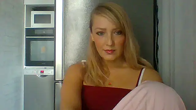 Snapshot of Vexxaa chatting on November 9, 11:41 am Vexxaa online show from November 9, 11:41 am