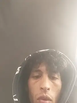 Snapshot of lusiboy96 chatting on December 16, 11:59 am lusiboy96 online show from December 16, 11:59 am