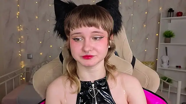 Tori Cutie online show from May 1, 1:21 am