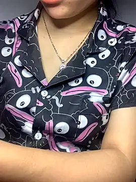 Snapshot of Nguyenha11 chatting on November 2, 9:00 am Nguyenha11 online show from November 2, 9:00 am