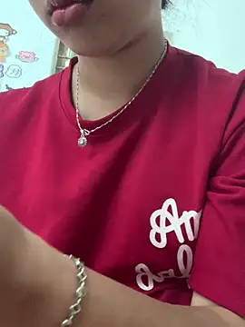 Snapshot of Nguyenha11 chatting on June 7, 2:37 am Nguyenha11 online show from June 7, 2:37 am
