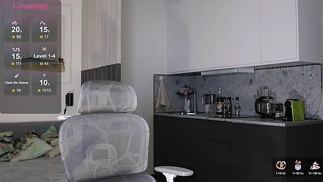 Snapshot of soguesswhat chatting on November 11, 1:11 pm soguesswhat online show from November 11, 1:11 pm