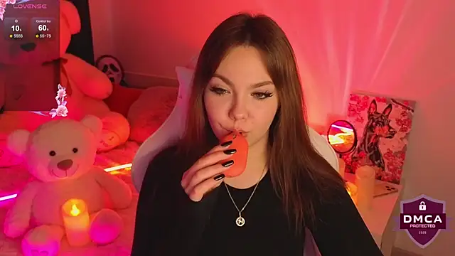 ApheliaDream  online show from October 21, 2:40 pm