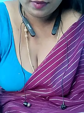 Snapshot of yelmaji91 chatting on September 23, 4:37 am yelmaji91 online show from September 23, 4:37 am