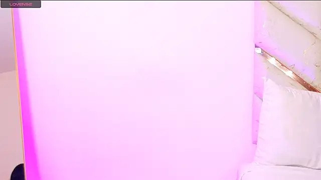 AlanaDoll online show from April 28, 4:01 pm