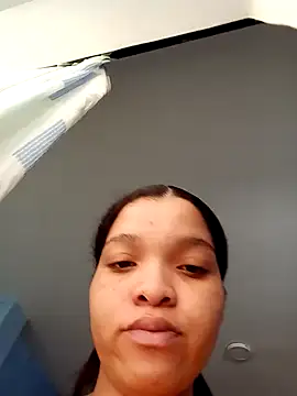 VictoriDior online show from November 6, 4:41 pm