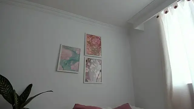 canelleGarces online show from June 14, 2:41 pm