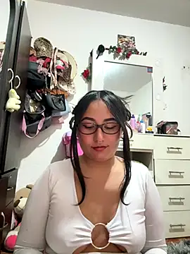 Snapshot of saranghae_ chatting on October 5, 3:49 am saranghae online show from October 5, 3:49 am