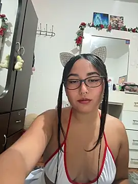 Snapshot of saranghae_ chatting on October 19, 12:00 am saranghae online show from October 19, 12:00 am