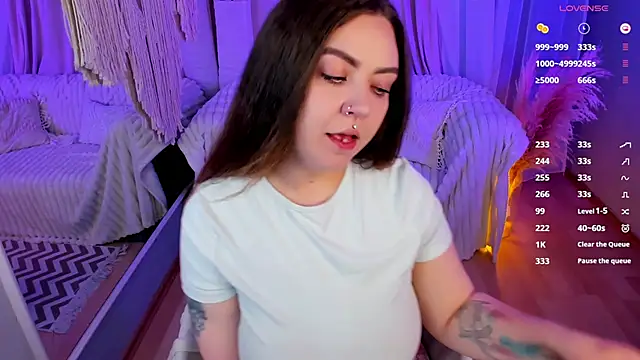 ashton heidii online show from September 15, 9:48 pm