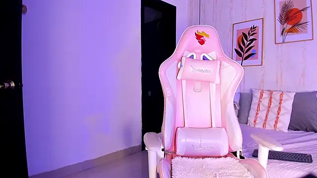 Ayleen Dunkan online show from November 4, 12:37 pm