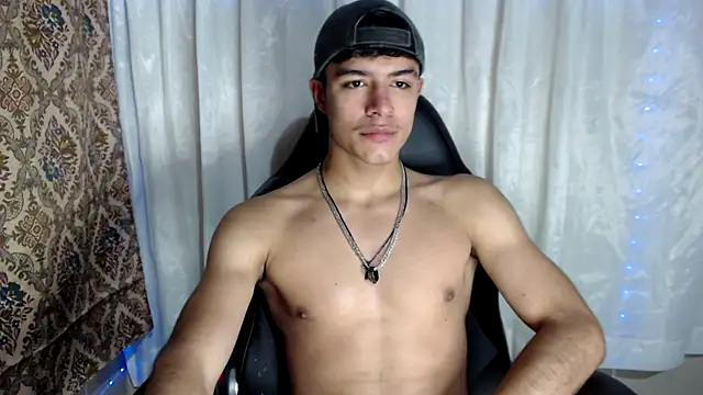 Snapshot of jacobbiker chatting on November 9, 11:41 am jacobbiker online show from November 9, 11:41 am