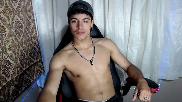 Snapshot of jacobbiker chatting on November 10, 4:55 am jacobbiker online show from November 10, 4:55 am