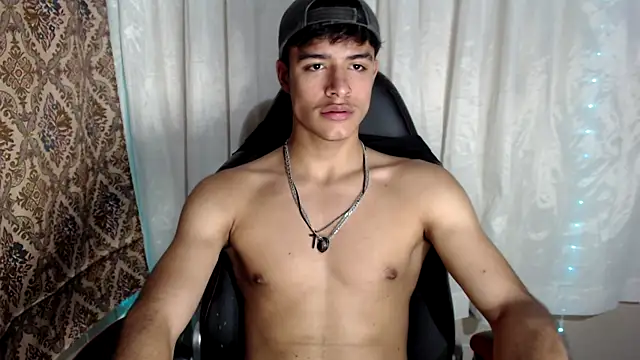 Snapshot of jacobbiker chatting on November 11, 5:18 am jacobbiker online show from November 11, 5:18 am