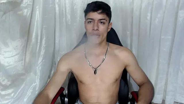 Snapshot of jacobbiker chatting on November 19, 4:34 am jacobbiker online show from November 19, 4:34 am