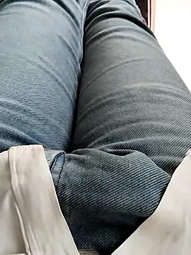 Snapshot of hunk28_6 chatting on October 21, 6:47 am hunk28 6 online show from October 21, 6:47 am