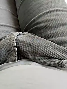 Snapshot of hunk28_6 chatting on October 23, 6:34 am hunk28 6 online show from October 23, 6:34 am