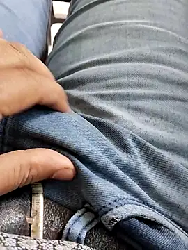 Snapshot of hunk28_6 chatting on October 24, 6:32 am hunk28 6 online show from October 24, 6:32 am