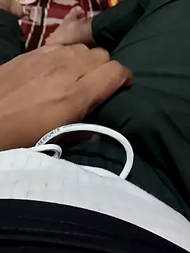 Snapshot of hunk28_6 chatting on October 28, 6:43 pm hunk28 6 online show from October 28, 6:43 pm