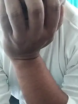 Snapshot of hunk28_6 chatting on November 3, 6:14 am hunk28 6 online show from November 3, 6:14 am