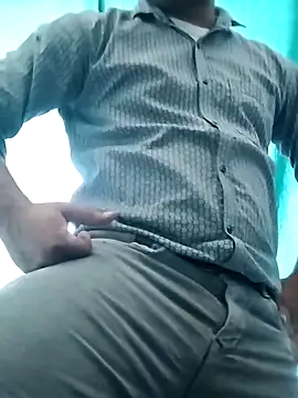 Snapshot of hunk28_6 chatting on November 8, 7:19 am hunk28 6 online show from November 8, 7:19 am