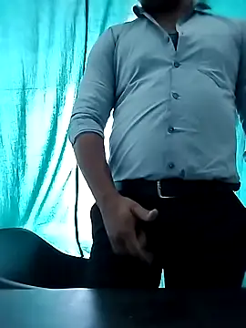 Snapshot of hunk28_6 chatting on November 9, 8:45 am hunk28 6 online show from November 9, 8:45 am