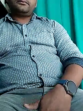 Snapshot of hunk28_6 chatting on November 27, 5:20 am hunk28 6 online show from November 27, 5:20 am