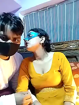 Snapshot of hunk28_6 chatting on January 18, 5:50 pm hunk28 6 online show from January 18, 5:50 pm