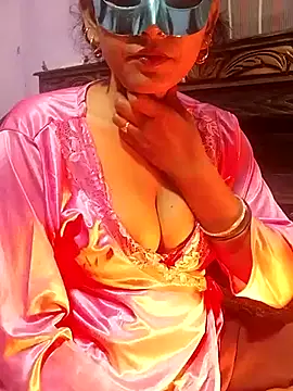 Snapshot of hunk28_6 chatting on February 4, 5:30 pm hunk28 6 online show from February 4, 5:30 pm