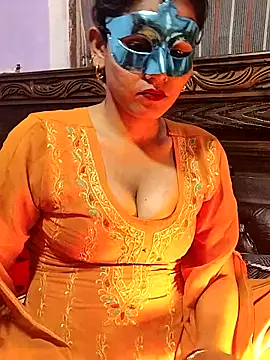 Snapshot of hunk28_6 chatting on February 5, 4:33 pm hunk28 6 online show from February 5, 4:33 pm