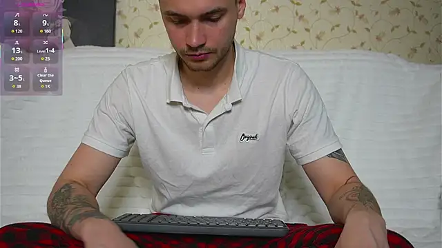 johnstoneisland online show from April 29, 6:36 pm