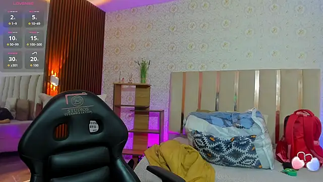 Snapshot of BLUE_TAY1 chatting on September 19, 11:44 am BLUE TAY1 online show from September 19, 11:44 am