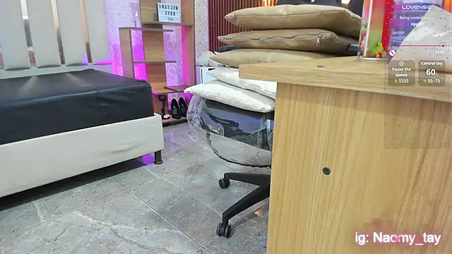 Snapshot of BLUE_TAY1 chatting on October 7, 12:02 pm BLUE TAY1 online show from October 7, 12:02 pm