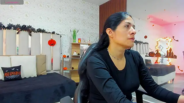 Snapshot of BLUE_TAY1 chatting on October 14, 12:17 pm BLUE TAY1 online show from October 14, 12:17 pm