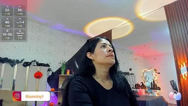 Snapshot of BLUE_TAY1 chatting on October 17, 11:35 am BLUE TAY1 online show from October 17, 11:35 am