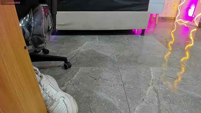 Snapshot of BLUE_TAY1 chatting on October 25, 11:40 am BLUE TAY1 online show from October 25, 11:40 am